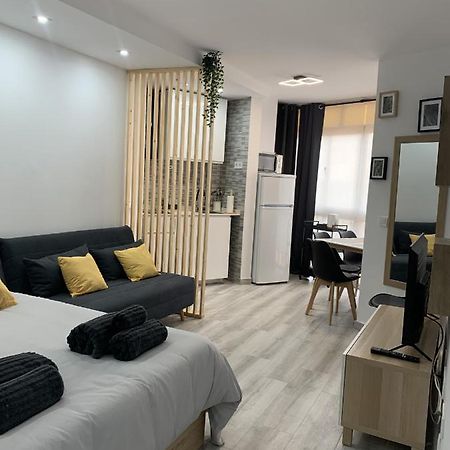 Precioso Estudio Frente Al Mar Con Piscina Benalmadena Exterior photo
